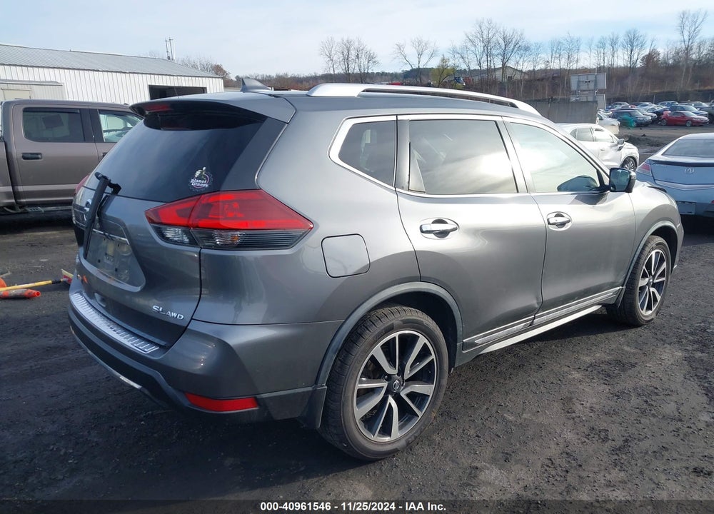 2018 NISSAN ROGUE SL VIN: JN8AT2MV9JW329621