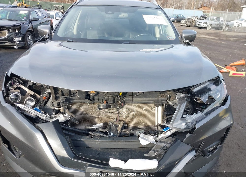 2018 NISSAN ROGUE SL VIN: JN8AT2MV9JW329621