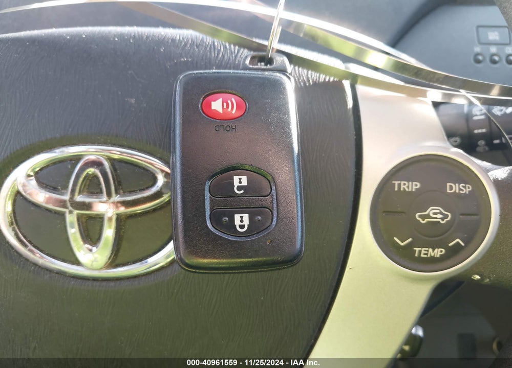 2010 TOYOTA PRIUS III VIN: JTDKN3DU3A0124712