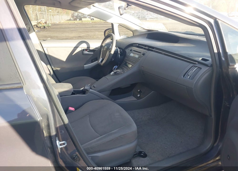 2010 TOYOTA PRIUS III VIN: JTDKN3DU3A0124712