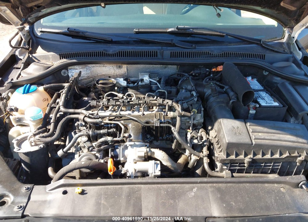 2011 VOLKSWAGEN JETTA 2.0L TDI VIN: 3VWLL7AJ1BM121573