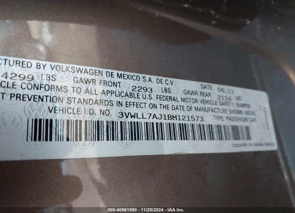 2011 VOLKSWAGEN JETTA 2.0L TDI VIN: 3VWLL7AJ1BM121573