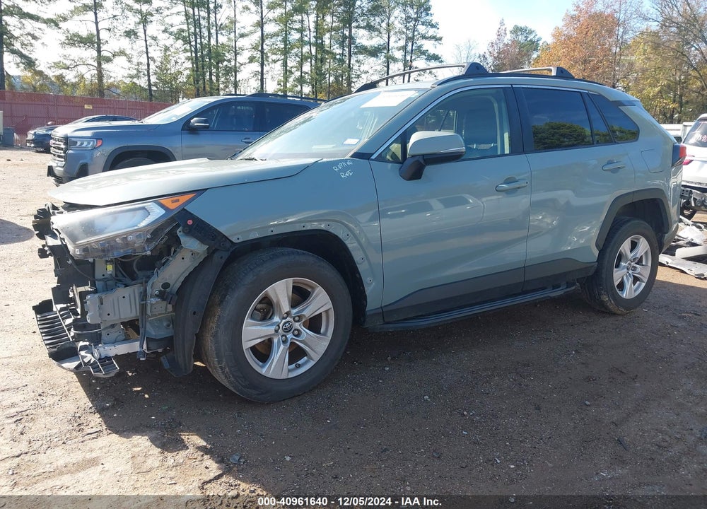 2019 TOYOTA RAV4 XLE VIN: JTMW1RFV6KD018528