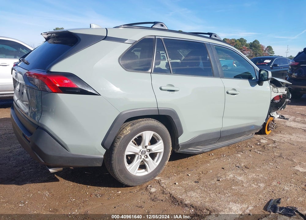 2019 TOYOTA RAV4 XLE VIN: JTMW1RFV6KD018528
