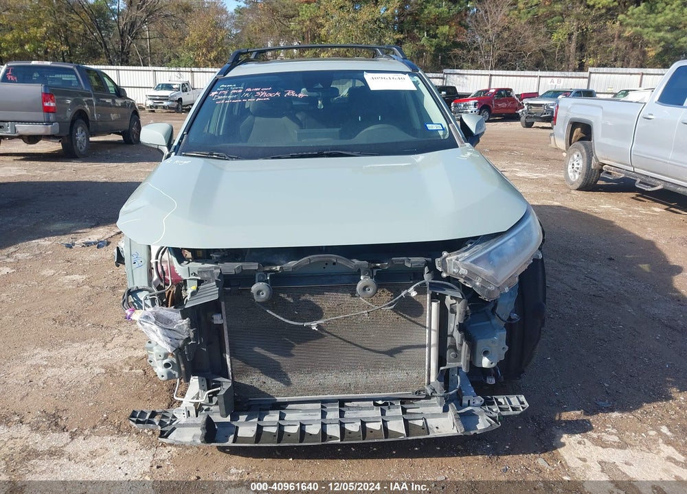2019 TOYOTA RAV4 XLE VIN: JTMW1RFV6KD018528