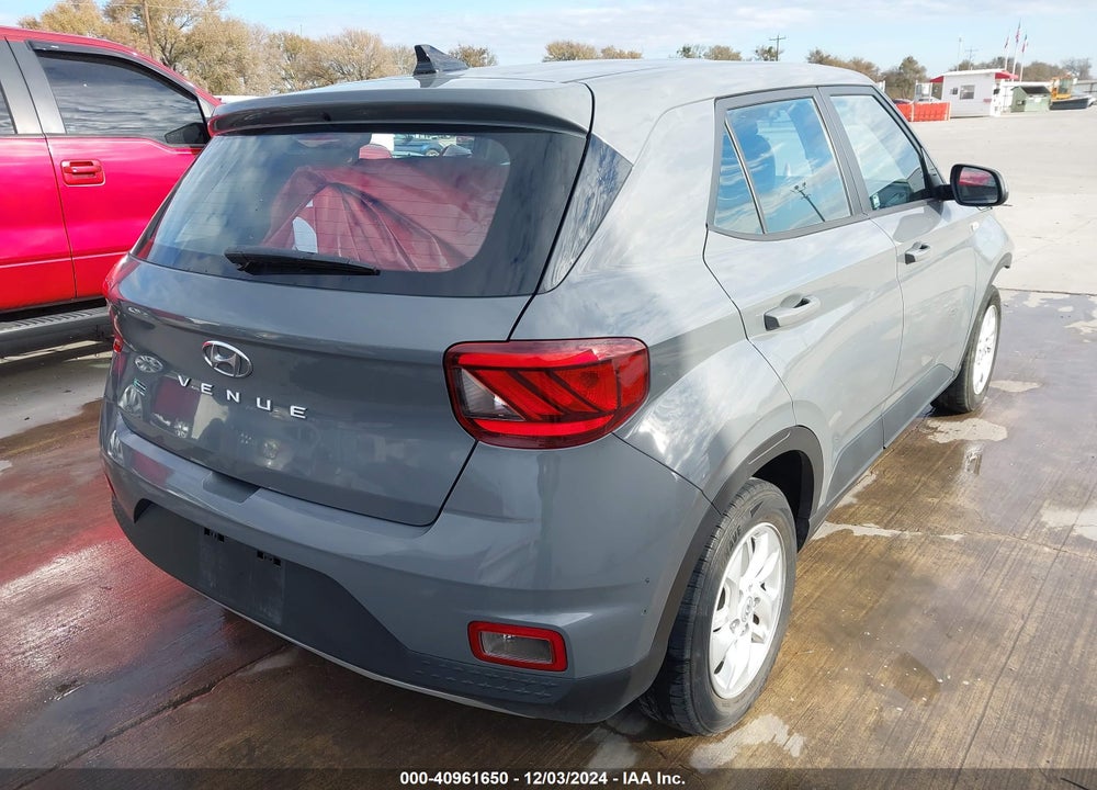 2021 HYUNDAI VENUE SE VIN: KMHRB8A30MU068186