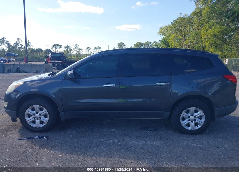 2012 CHEVROLET TRAVERSE LS VIN: 1GNKRFED6CJ301911
