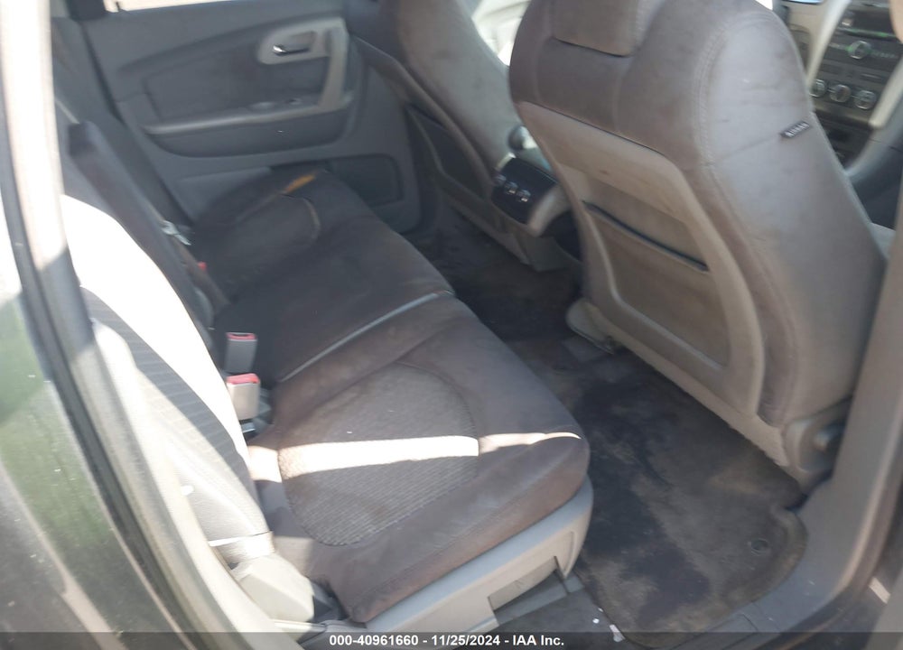 2012 CHEVROLET TRAVERSE LS VIN: 1GNKRFED6CJ301911