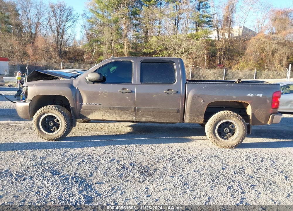 2008 CHEVROLET SILVERADO 1500 LT1 VIN: 2GCEK13J281283219