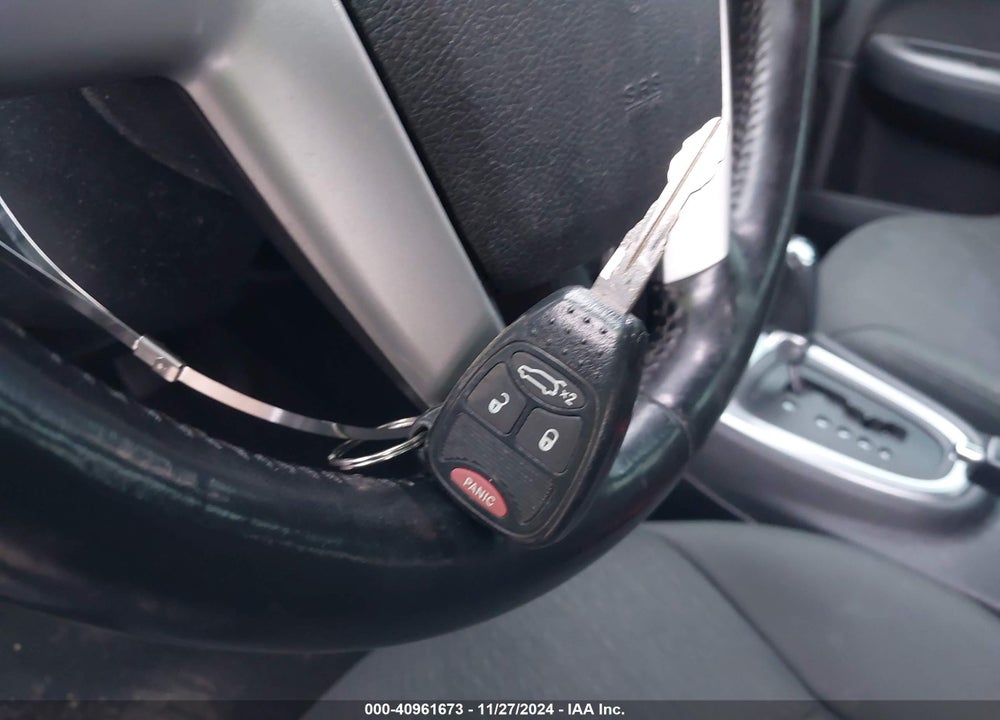 2011 CHRYSLER 200 TOURING VIN: 1C3BC1FB4BN613795