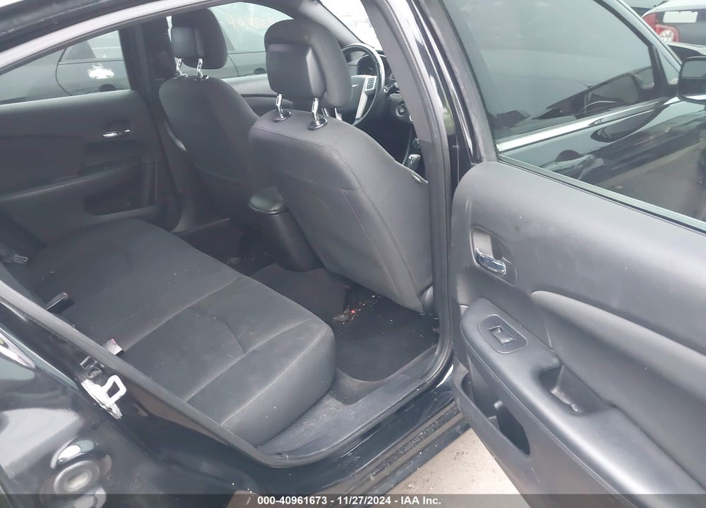 2011 CHRYSLER 200 TOURING VIN: 1C3BC1FB4BN613795