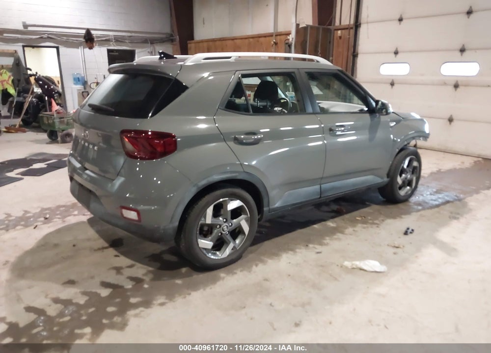 2021 HYUNDAI VENUE SEL VIN: KMHRC8A3XMU094176