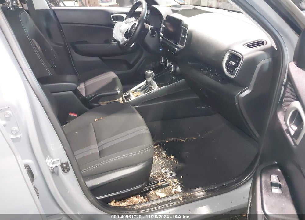 2021 HYUNDAI VENUE SEL VIN: KMHRC8A3XMU094176