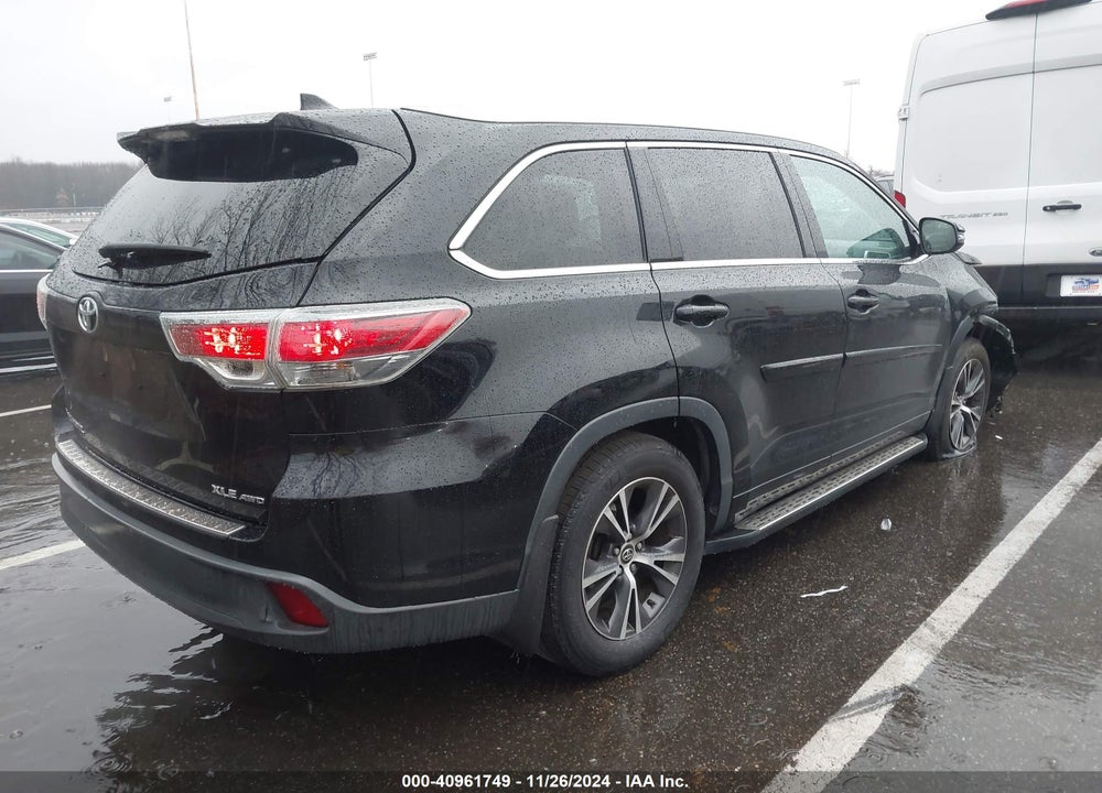 2016 TOYOTA HIGHLANDER XLE V6 VIN: 5TDJKRFH8GS279415