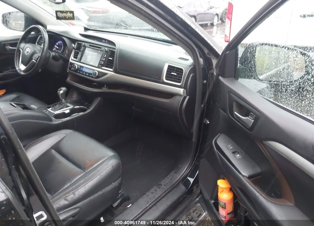 2016 TOYOTA HIGHLANDER XLE V6 VIN: 5TDJKRFH8GS279415