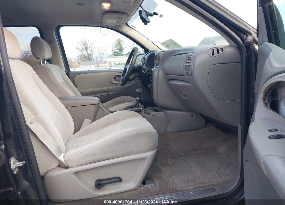 2008 CHEVROLET TRAILBLAZER LT VIN: 1GNDT13S682245825