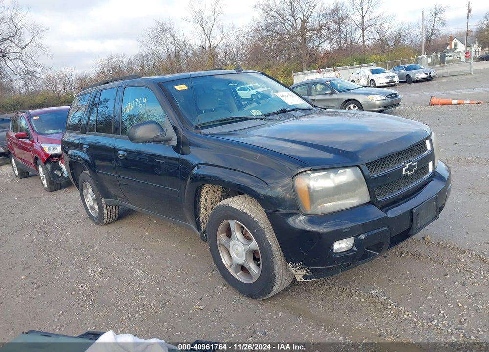 2008 CHEVROLET TRAILBLAZER LT VIN: 1GNDT13S682245825
