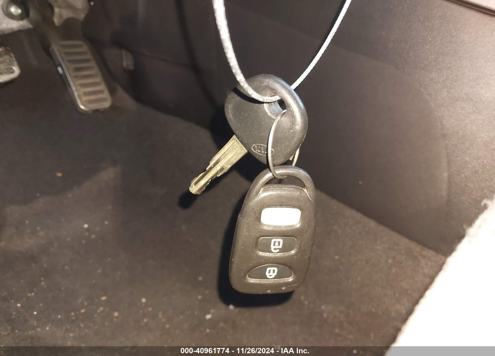 2011 KIA FORTE SX VIN: KNAFW5A32B5415189
