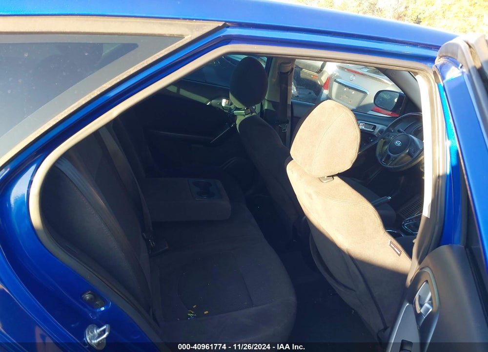 2011 KIA FORTE SX VIN: KNAFW5A32B5415189