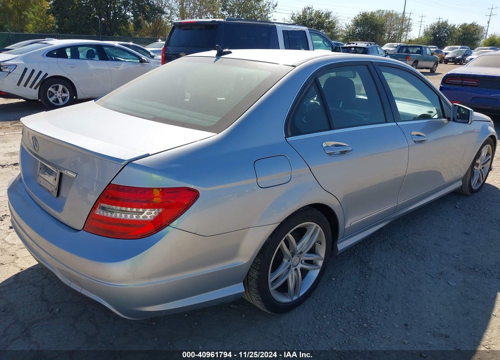 2013 MERCEDES-BENZ C 250 LUXURY/SPORT VIN: WDDGF4HB7DA785732
