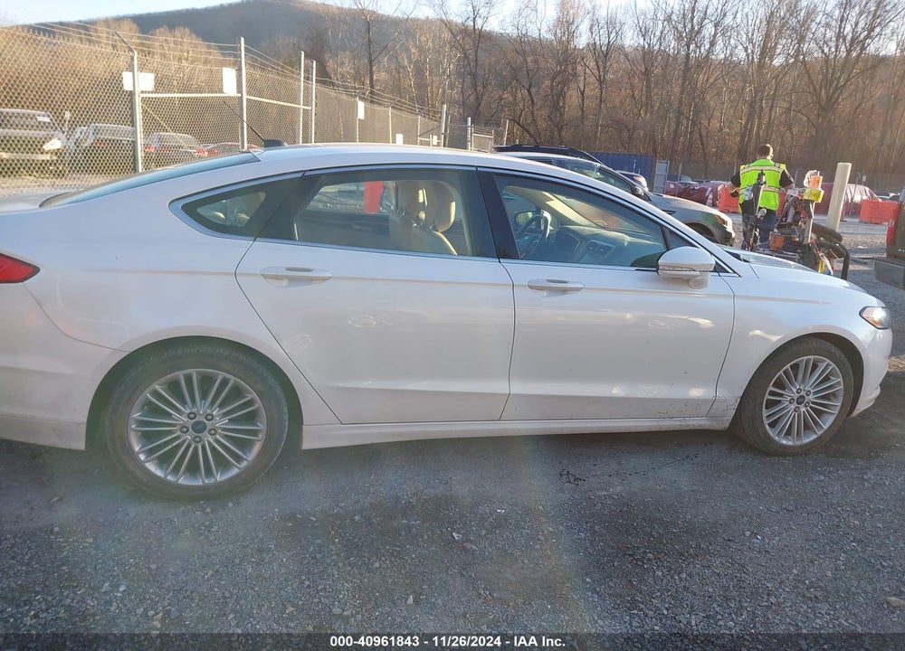 2015 FORD FUSION SE VIN: 3FA6P0T98FR140909
