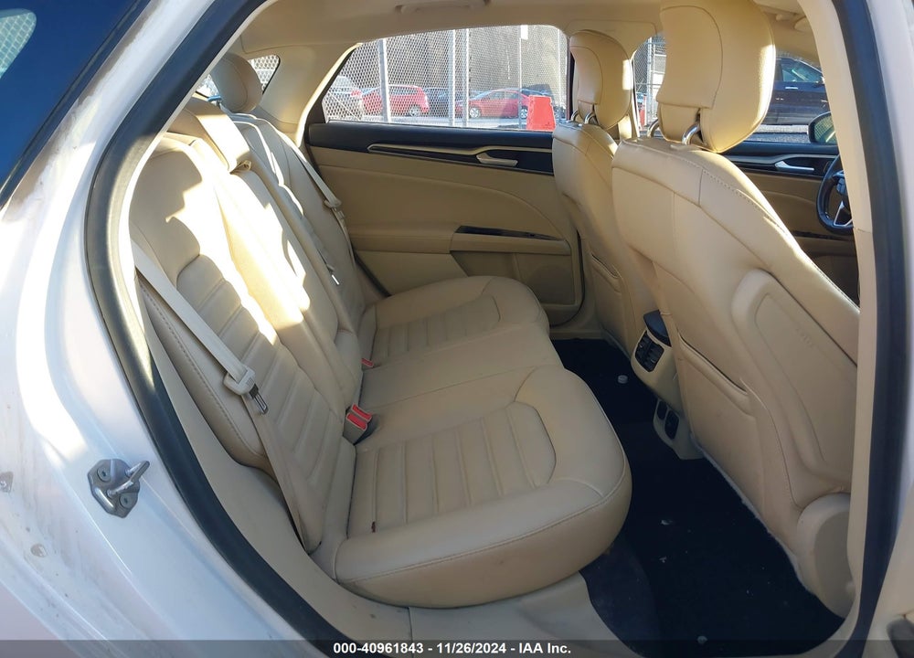 2015 FORD FUSION SE VIN: 3FA6P0T98FR140909