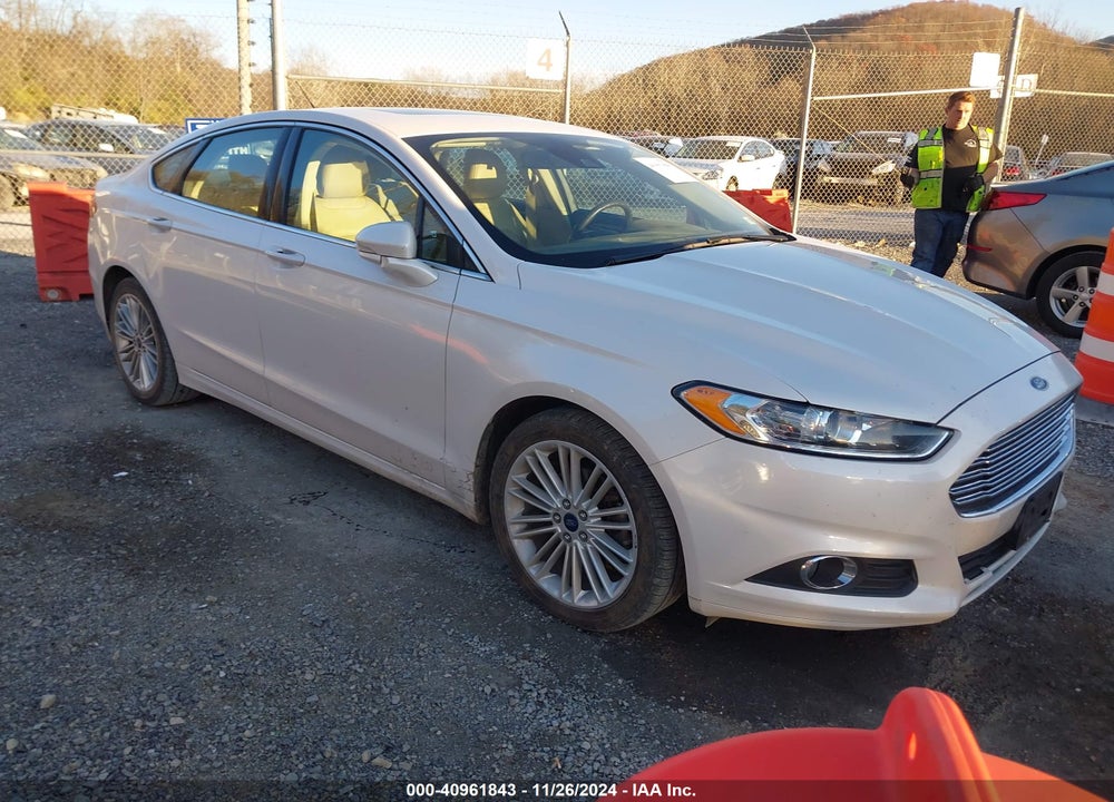 2015 FORD FUSION SE VIN: 3FA6P0T98FR140909