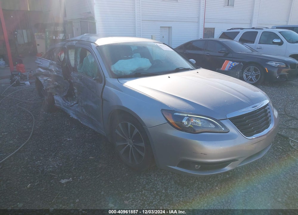 2014 CHRYSLER 200 TOURING VIN: 1C3CCBBG7EN117552