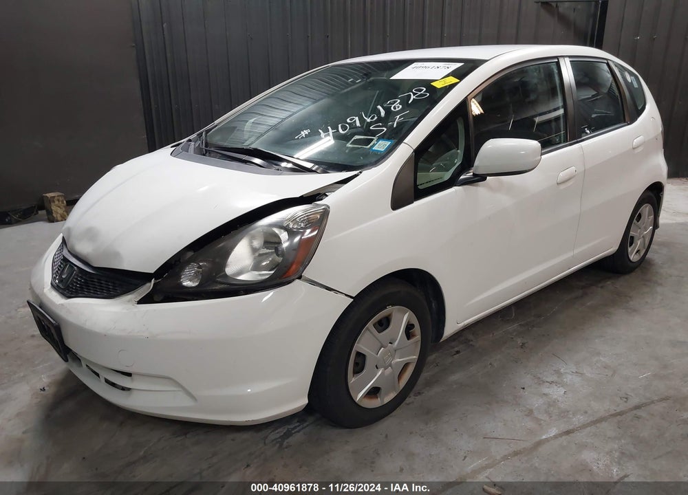 2013 HONDA FIT VIN: JHMGE8H32DC003529