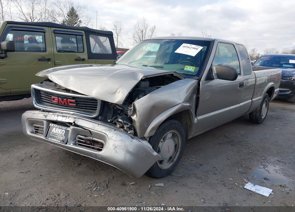 2003 GMC SONOMA SLS VIN: 1GTCS19H938172782