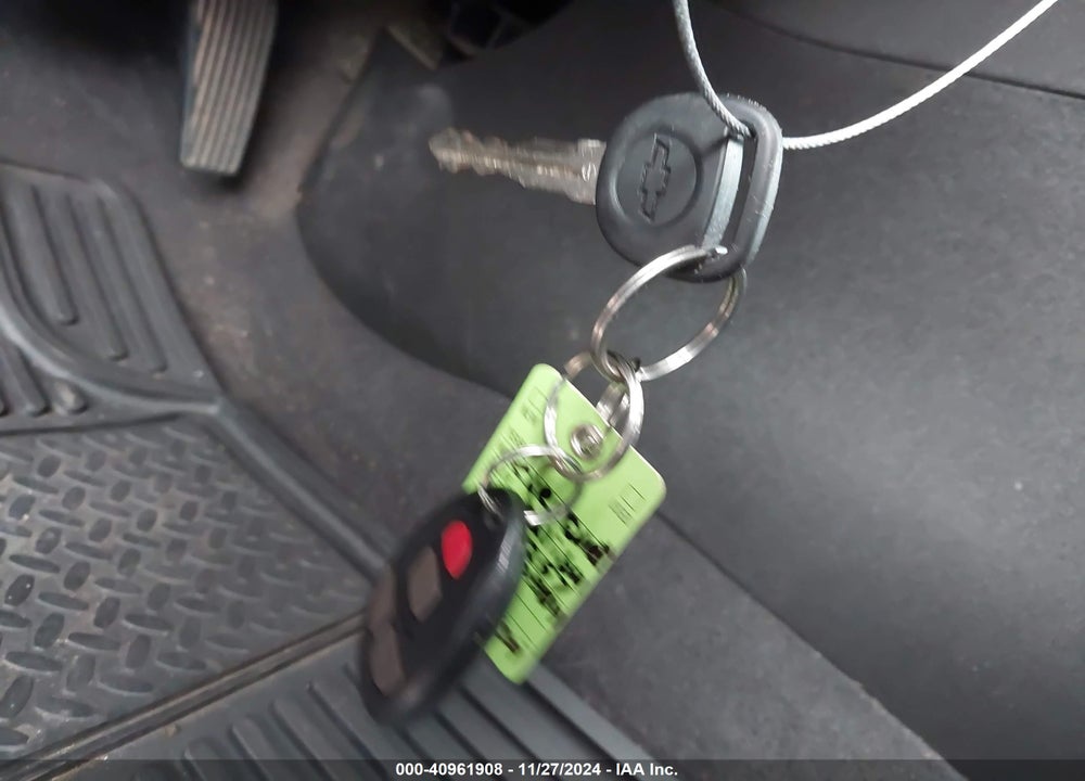 2011 CHEVROLET MALIBU VIN: 1G1ZC5EU4BF390584