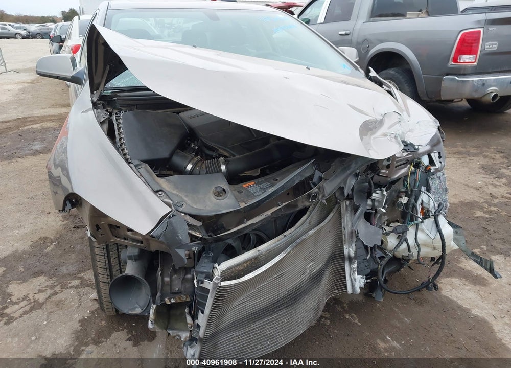 2011 CHEVROLET MALIBU VIN: 1G1ZC5EU4BF390584
