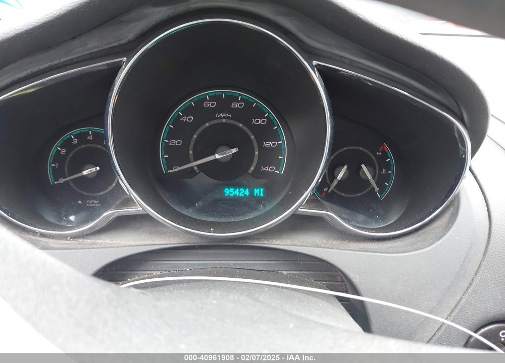 2011 CHEVROLET MALIBU VIN: 1G1ZC5EU4BF390584