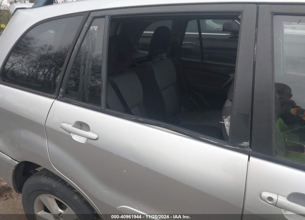 2005 TOYOTA RAV4 VIN: JTEGD20V350069469