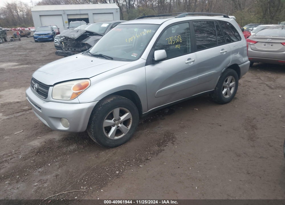 2005 TOYOTA RAV4 VIN: JTEGD20V350069469