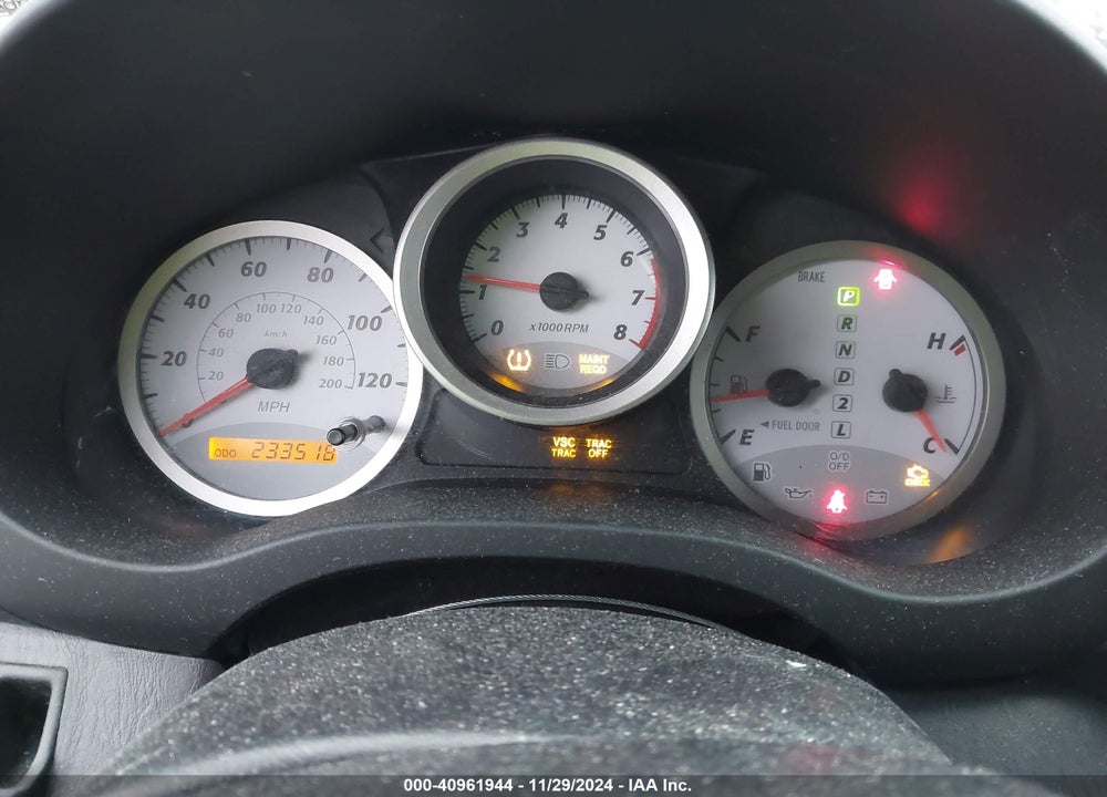 2005 TOYOTA RAV4 VIN: JTEGD20V350069469