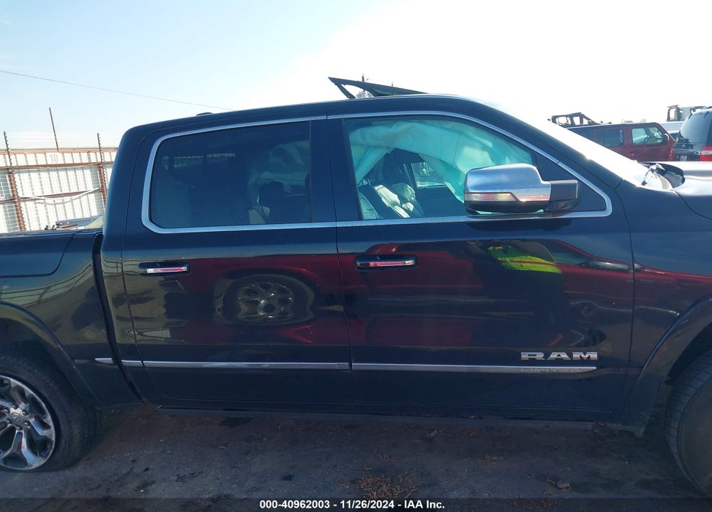 2019 RAM 1500 VIN: 1C6RREHT0KN827499