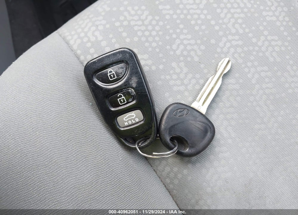 2010 HYUNDAI ELANTRA GLS VIN: KMHDU4AD0AU829994