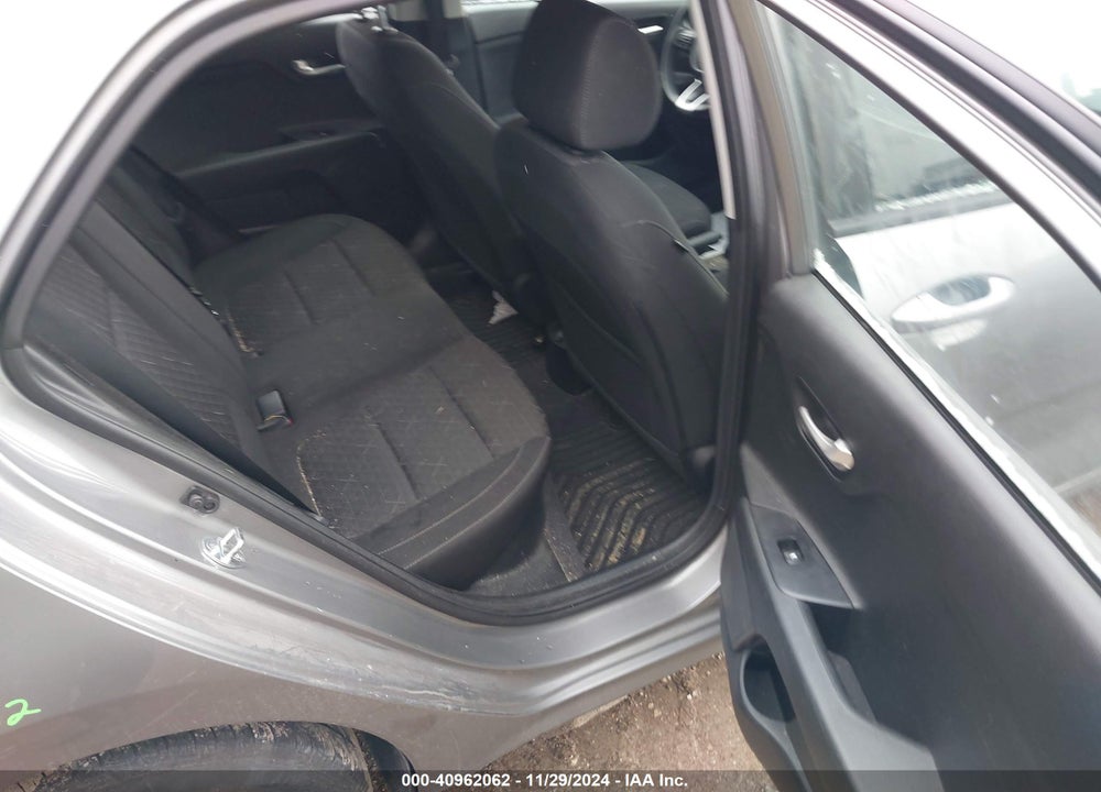 2022 KIA RIO 5-DOOR VIN: 3KPA25AD2NE470963