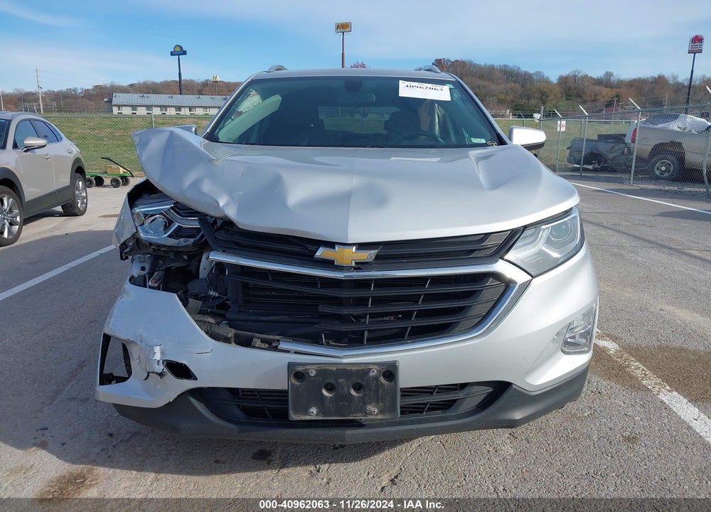 2018 CHEVROLET EQUINOX LT VIN: 2GNAXJEV9J6257653