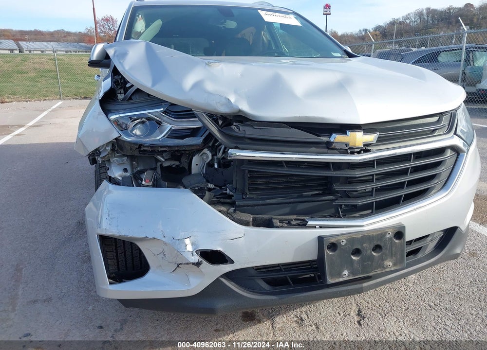 2018 CHEVROLET EQUINOX LT VIN: 2GNAXJEV9J6257653