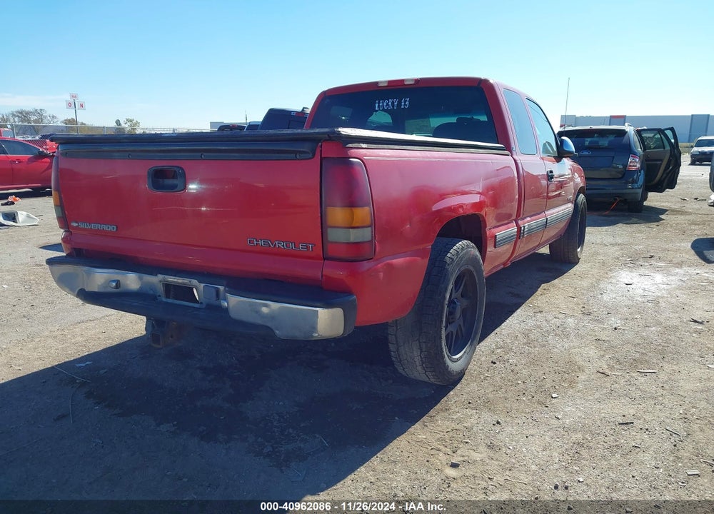 2000 CHEVROLET SILVERADO 1500 LS VIN: 1GCEC19VXYZ345898