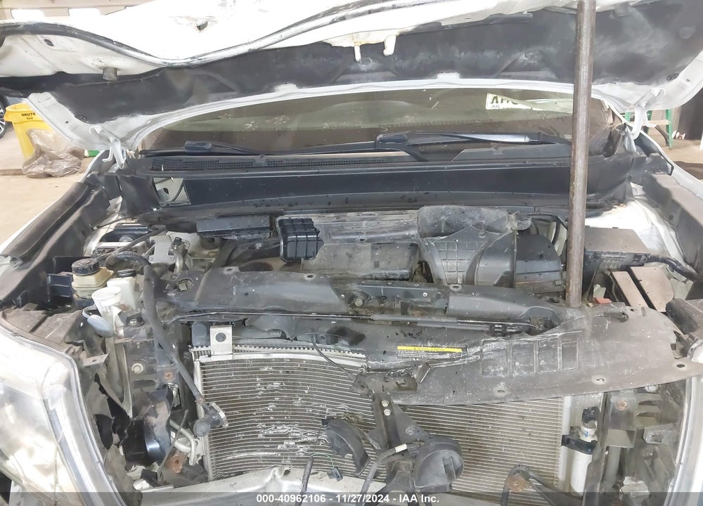 2013 NISSAN PATHFINDER SV VIN: 5N1AR2MM8DC630674