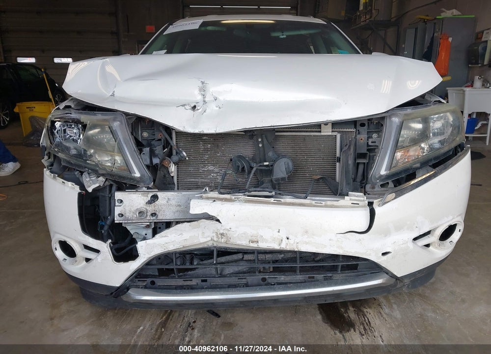 2013 NISSAN PATHFINDER SV VIN: 5N1AR2MM8DC630674