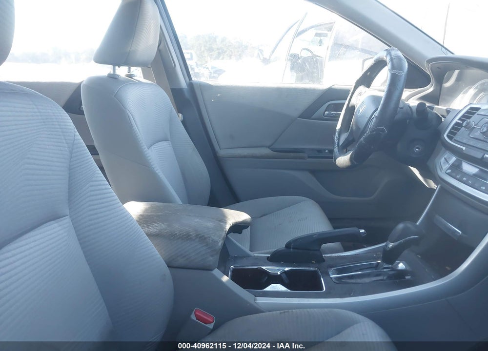 2015 HONDA ACCORD LX VIN: 1HGCR2F32FA067395