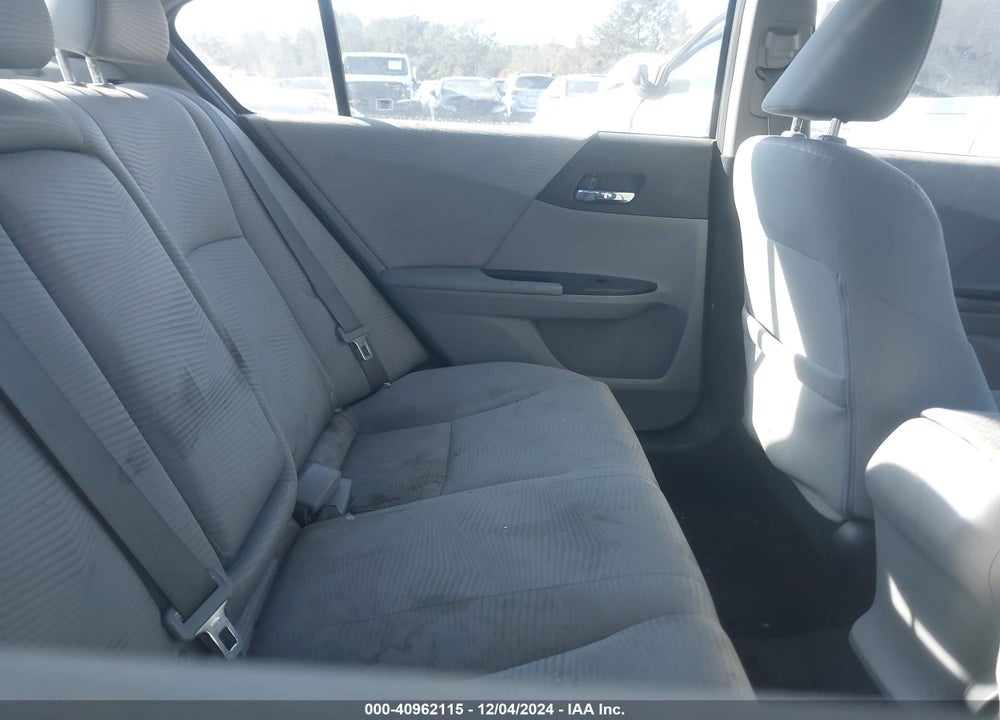 2015 HONDA ACCORD LX VIN: 1HGCR2F32FA067395