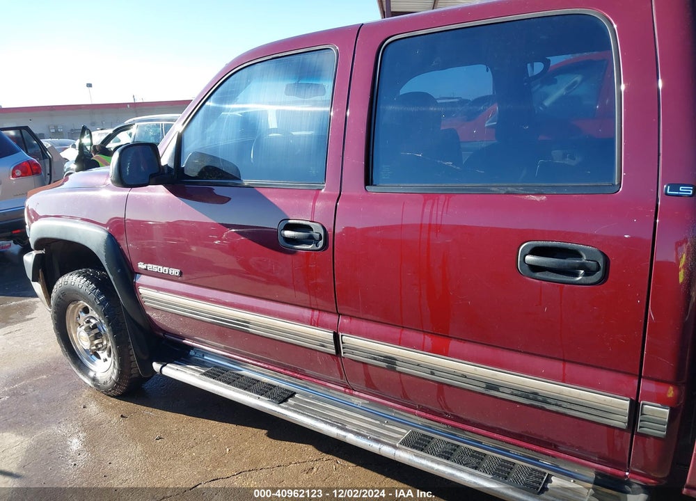 2002 CHEVROLET SILVERADO 2500HD LS VIN: 1GCHK23U82F247208