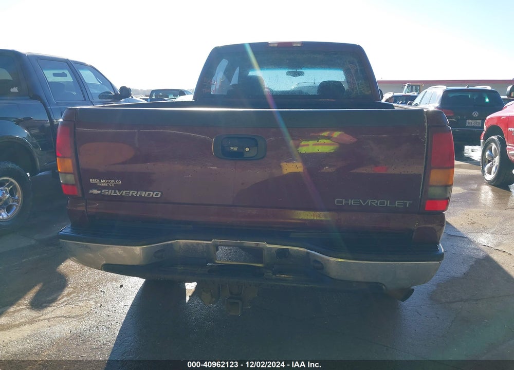 2002 CHEVROLET SILVERADO 2500HD LS VIN: 1GCHK23U82F247208