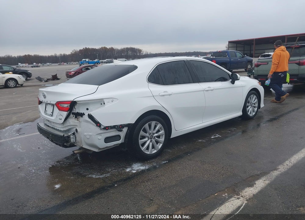 2020 TOYOTA CAMRY LE VIN: 4T1C11AK7LU977175