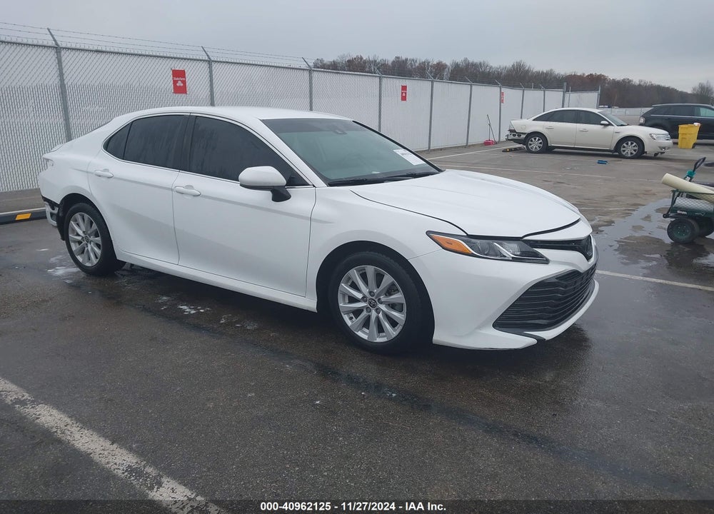 2020 TOYOTA CAMRY LE VIN: 4T1C11AK7LU977175